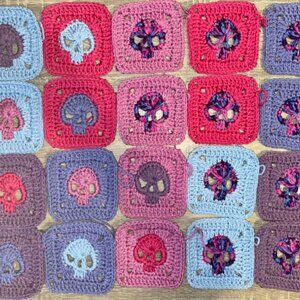 Lot of 20 4.5” ASSORTED PASTELS Crochet SKULL GRANNY SQUARES Afghan DIY Blanket